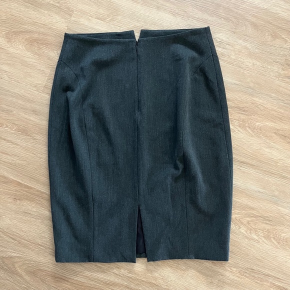 NWT EXPRESS Charcoal Gray Pencil Skirt/Size 6 - Picture 3 of 8